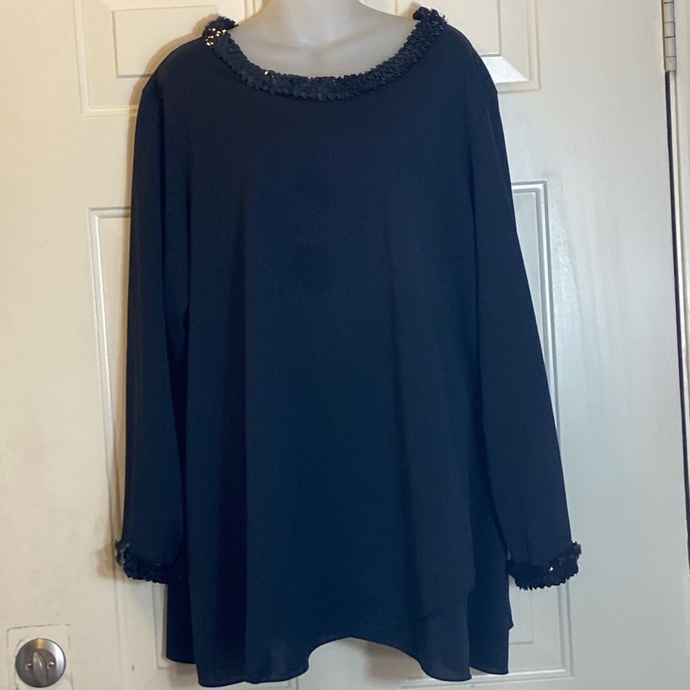 VTG,Roaman's Blue Short Sleeve Embellished Blouse Plus Size Aproxímate (2X)